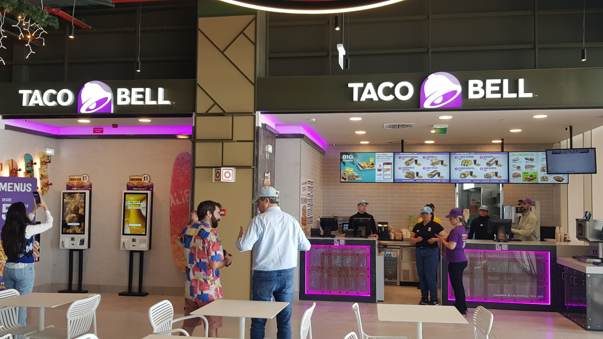 Taco-Bell_Albufeira_Terrace